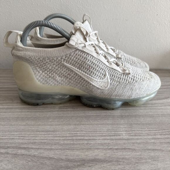 Nike Air VaporMax 2021 Flyknit Phantom Metallic Silver White  Women size 8 - Picture 1 of 11